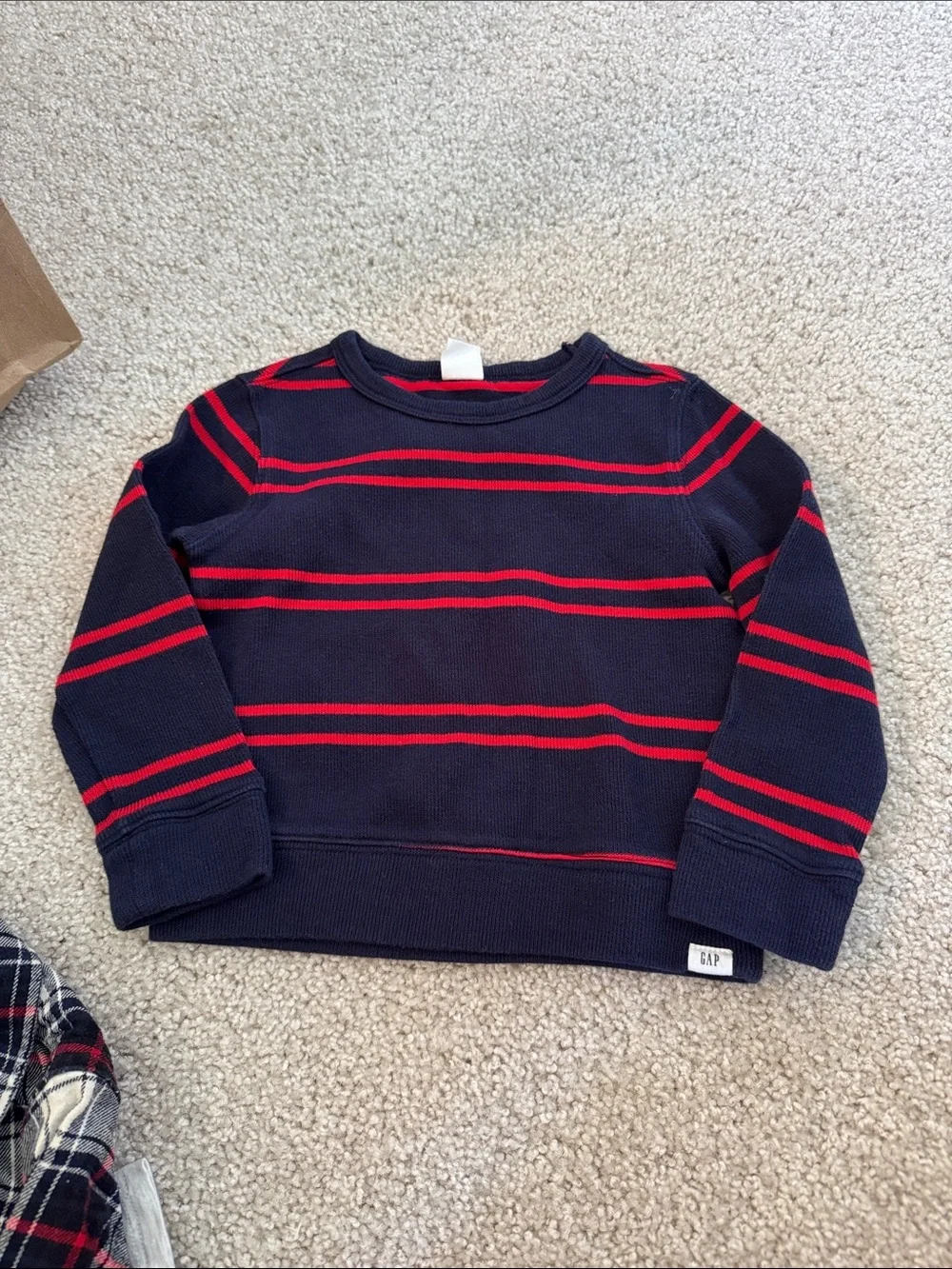Lot of 4 shirts Gap and Old Navy size 3T